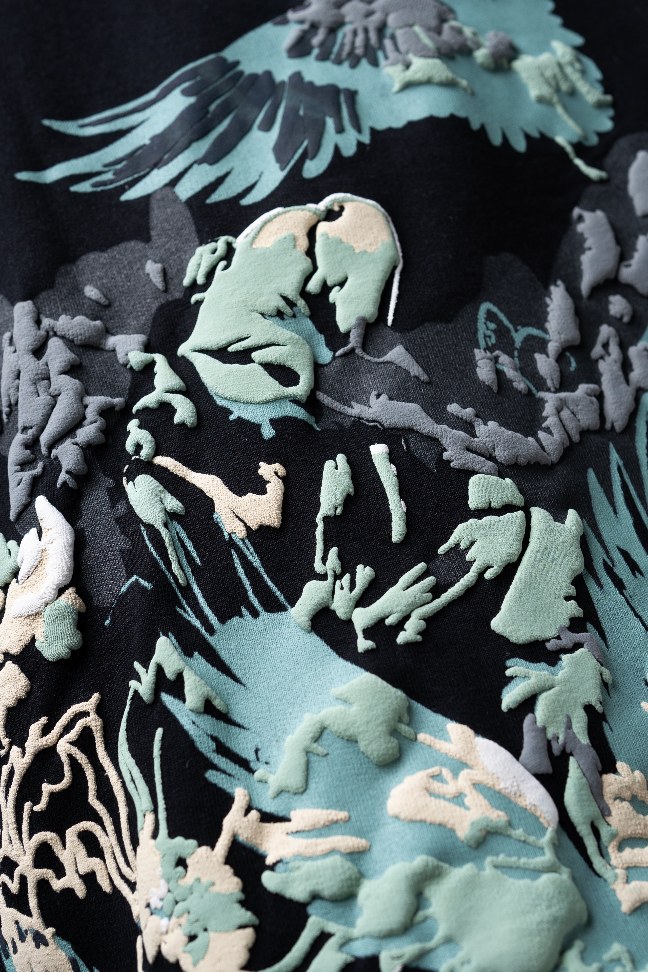 BLACK FLAMBOYANT T-SHIRT