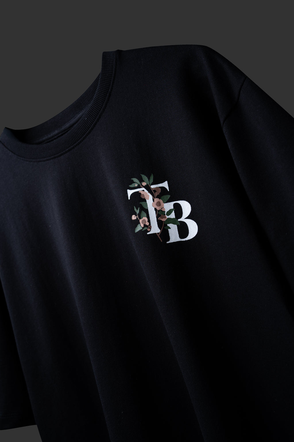BLACK FLAMBOYANT T-SHIRT