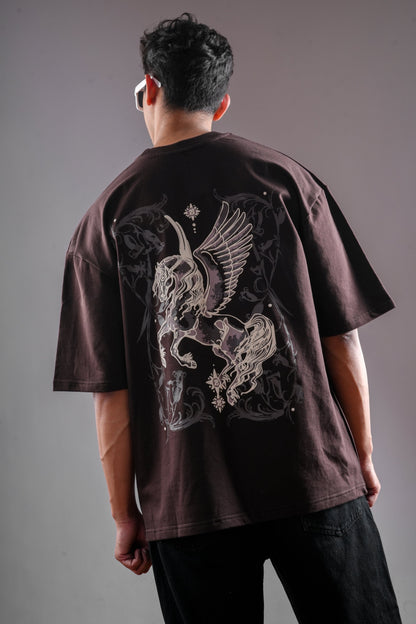 Oversized Pegasus Drift T-Shirt with illustrated Pegasus graphic, in breathable cotton terry, for versatile and stylish comfort.